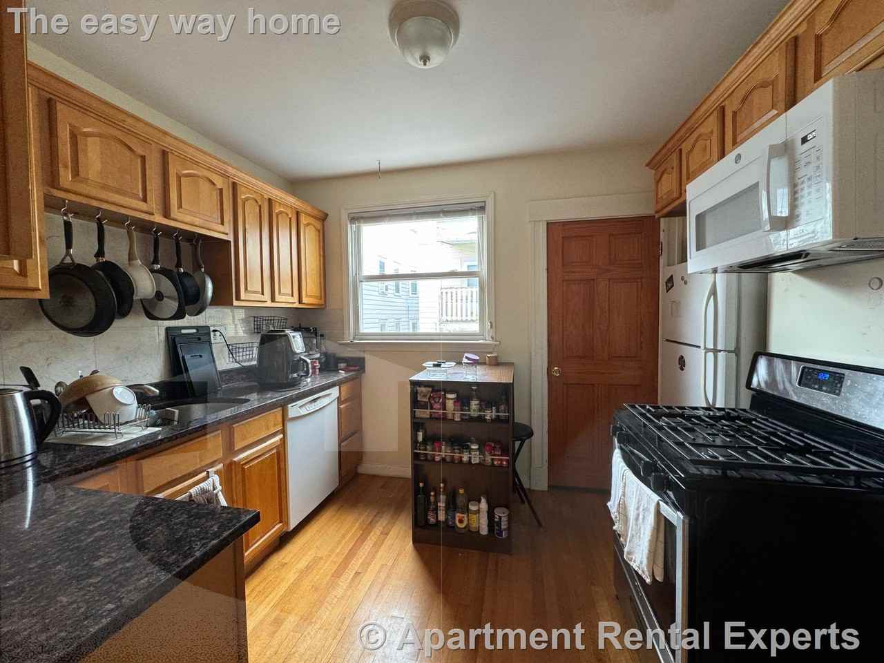 33 Magnus Ave #3 - Photo 2 of 18