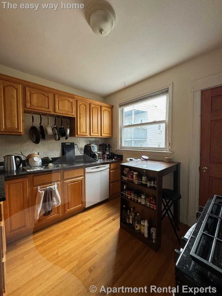 33 Magnus Ave #3 - Photo 5 of 18