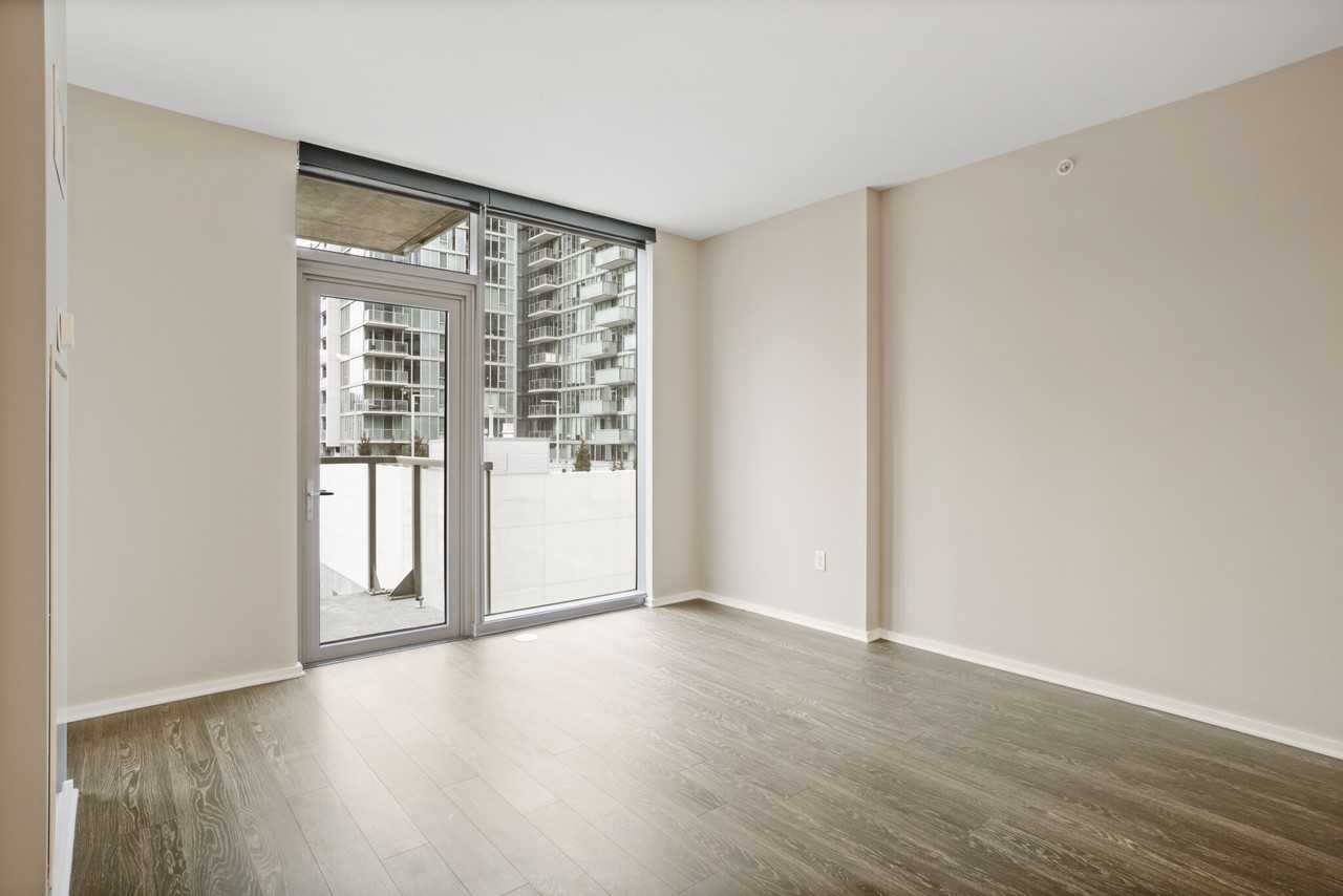 123 N Desplaines St - Photo 4 of 23