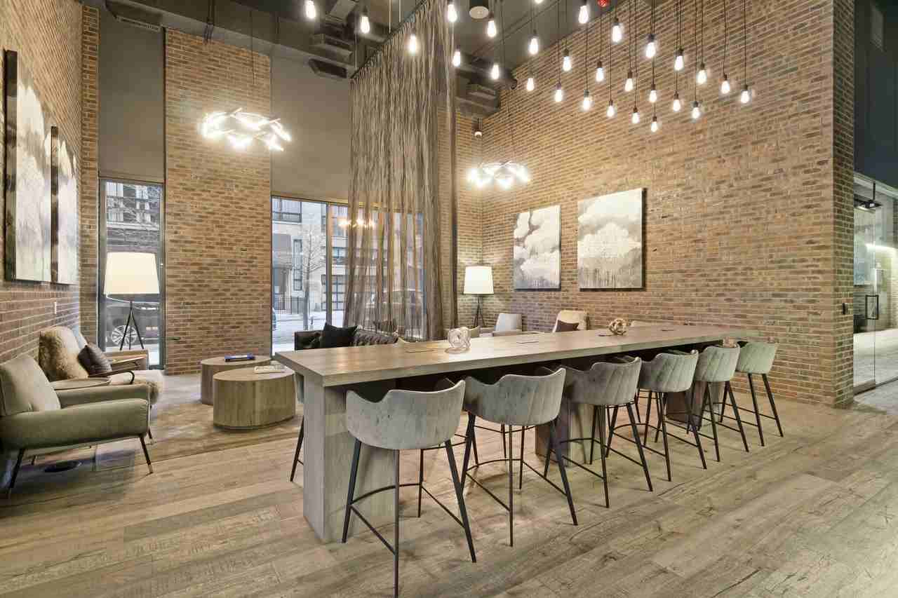 180 N Ada St - Photo 7 of 22