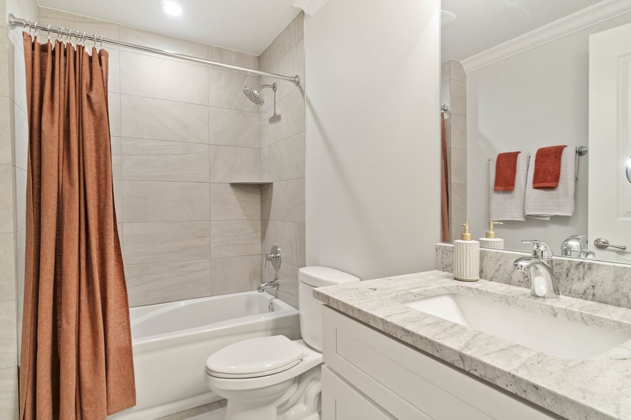 1050 W Monroe St #2-2 - Photo 7 of 19