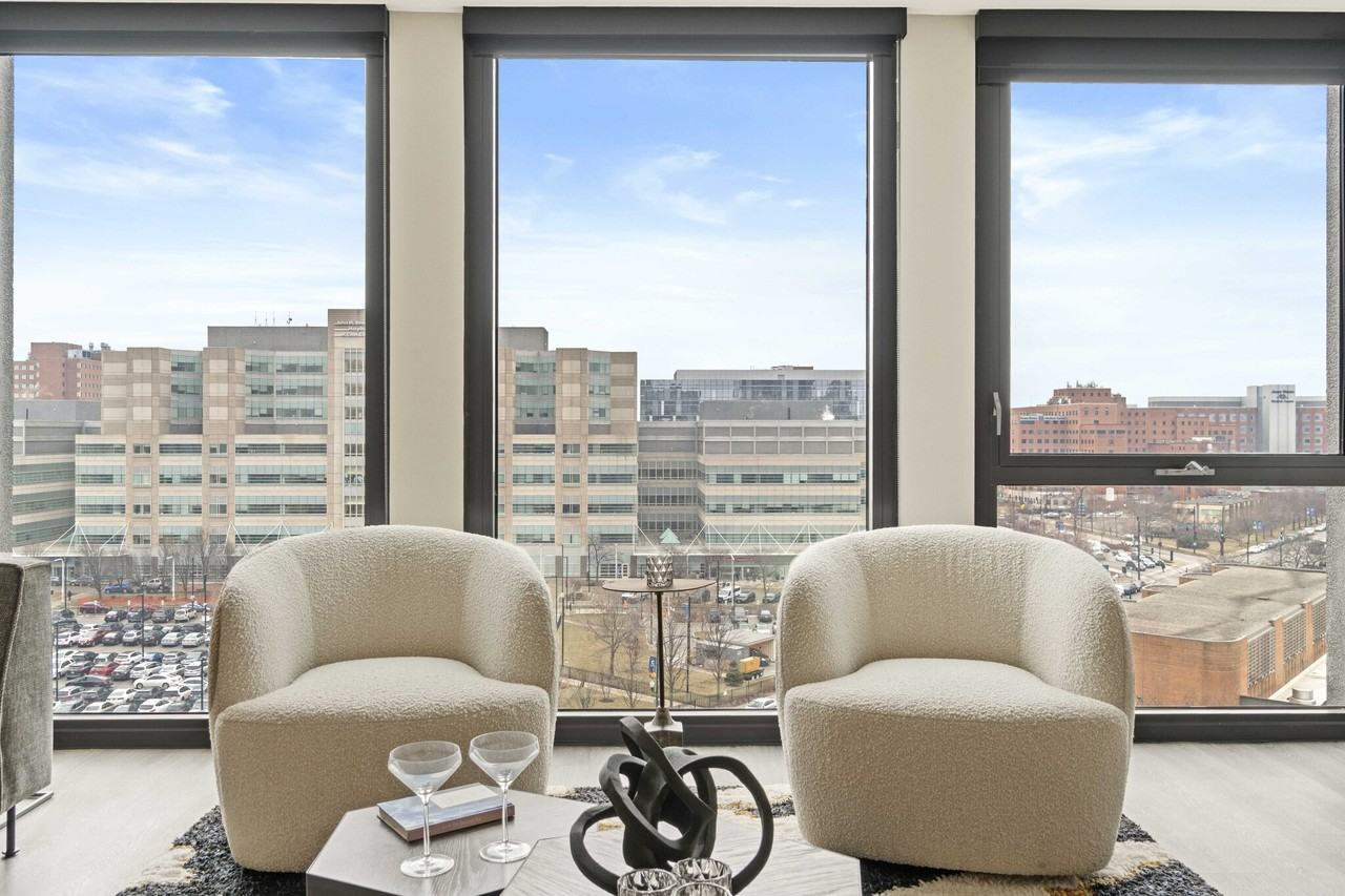 2122 W Ogden Ave #1-1 - Photo 6 of 10