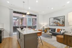 1050 W Monroe St #3-2 - Photo 1 of 1