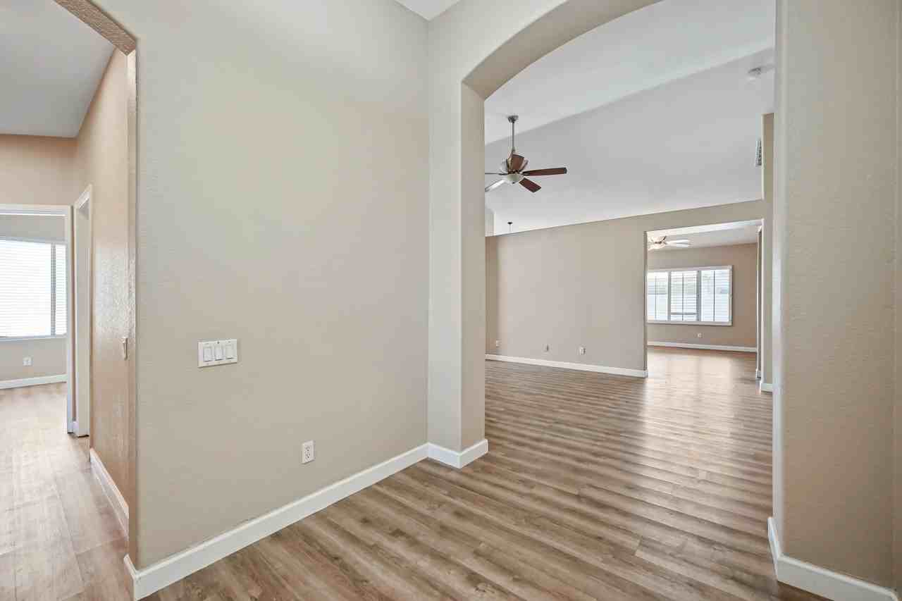 8529 E Neville Ave - Photo 2 of 32