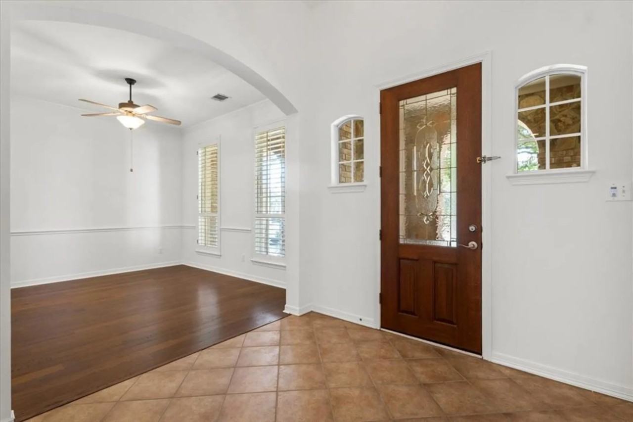 2127 Clear Lake Pl - Photo 3 of 27