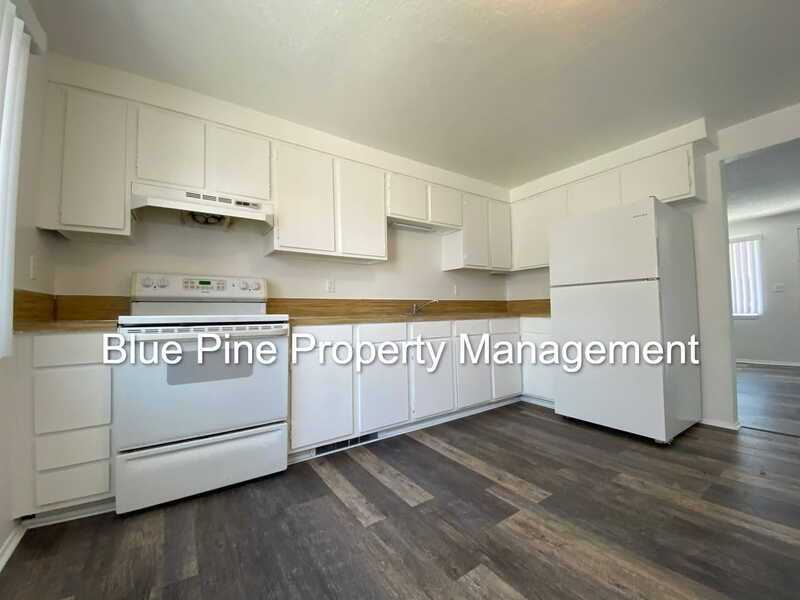 411 Gladstone St #2 - Photo 3 of 7