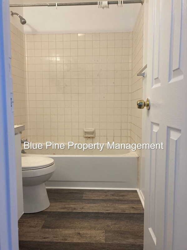 411 Gladstone St #2 - Photo 6 of 7
