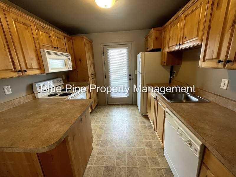 2866 Hunters Loop #503 - Photo 5 of 12