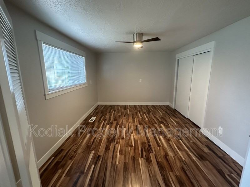 1525 Marilyn Dr #K - Photo 7 of 17