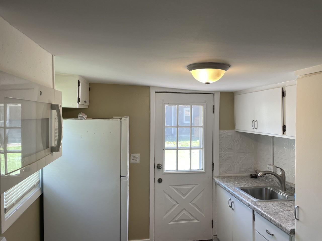 238 E Belvidere Rd - Photo 2 of 7