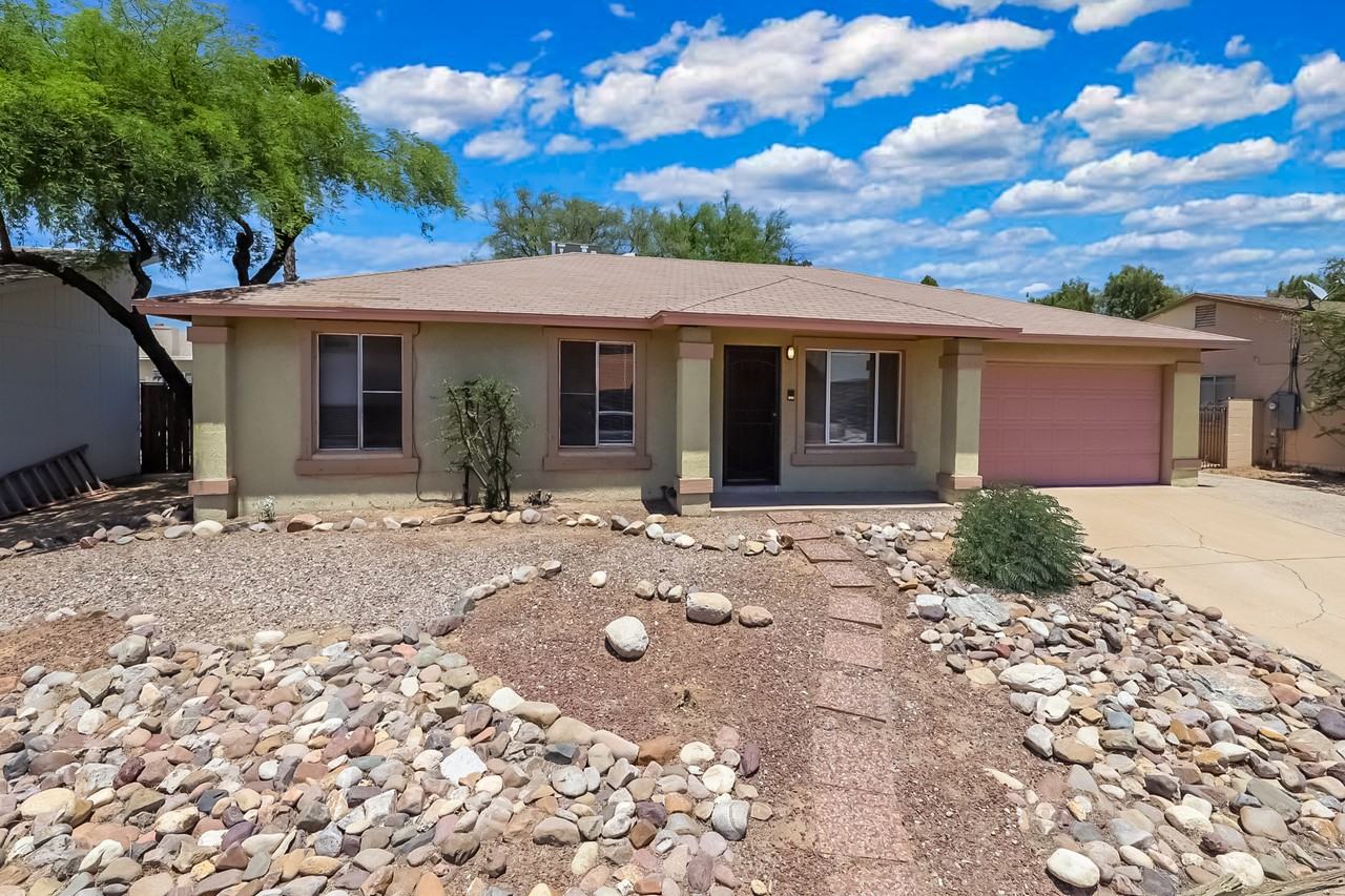 4164 W Firethorn St - Photo 2 of 25