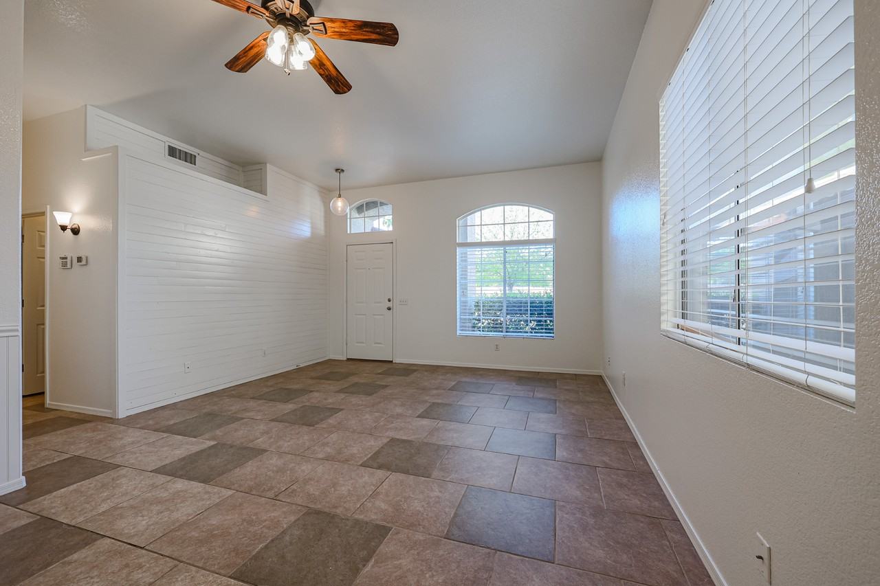 5163 W Megan St - Photo 6 of 31