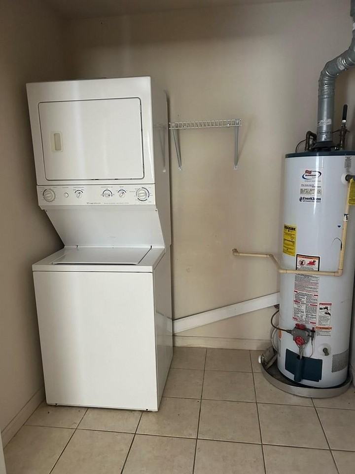 410 E Elm St Apt 7b - Photo 7 of 9