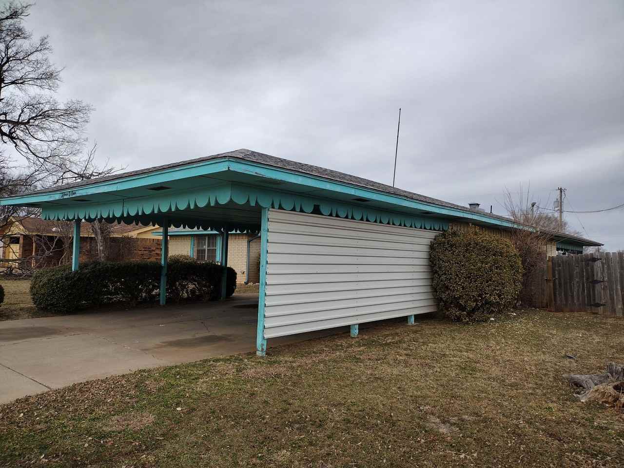 1501 Sw Monroe Ave #NA - Photo 2 of 34