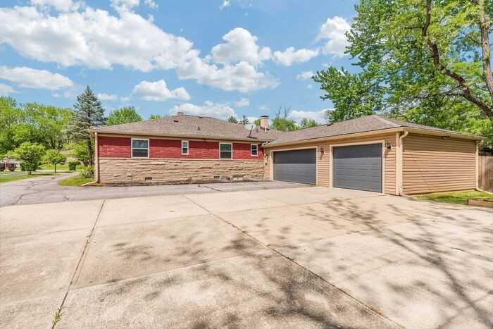3729 E 57th St - Photo 3 of 28