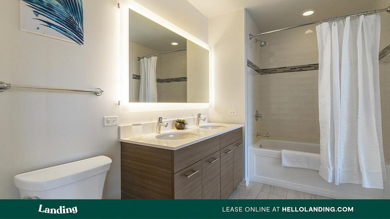 347 W Chestnut St - Photo 2 of 50