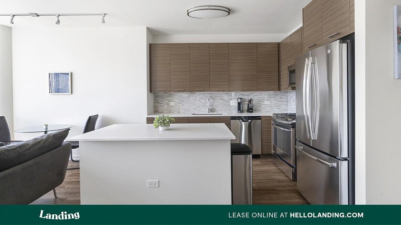 347 W Chestnut St - Photo 6 of 50