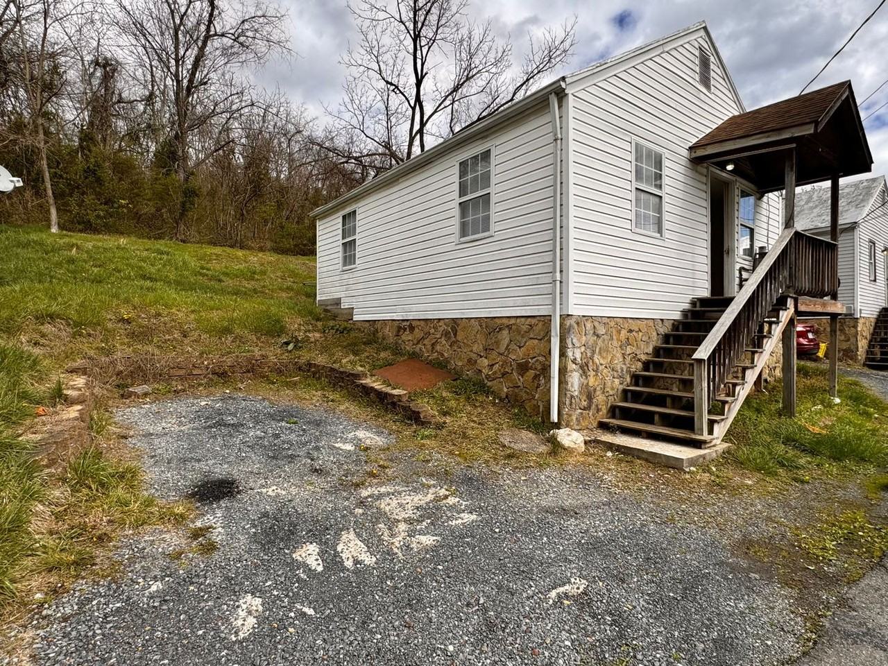 7 Homes in Waynesboro - Photo 2 of 25