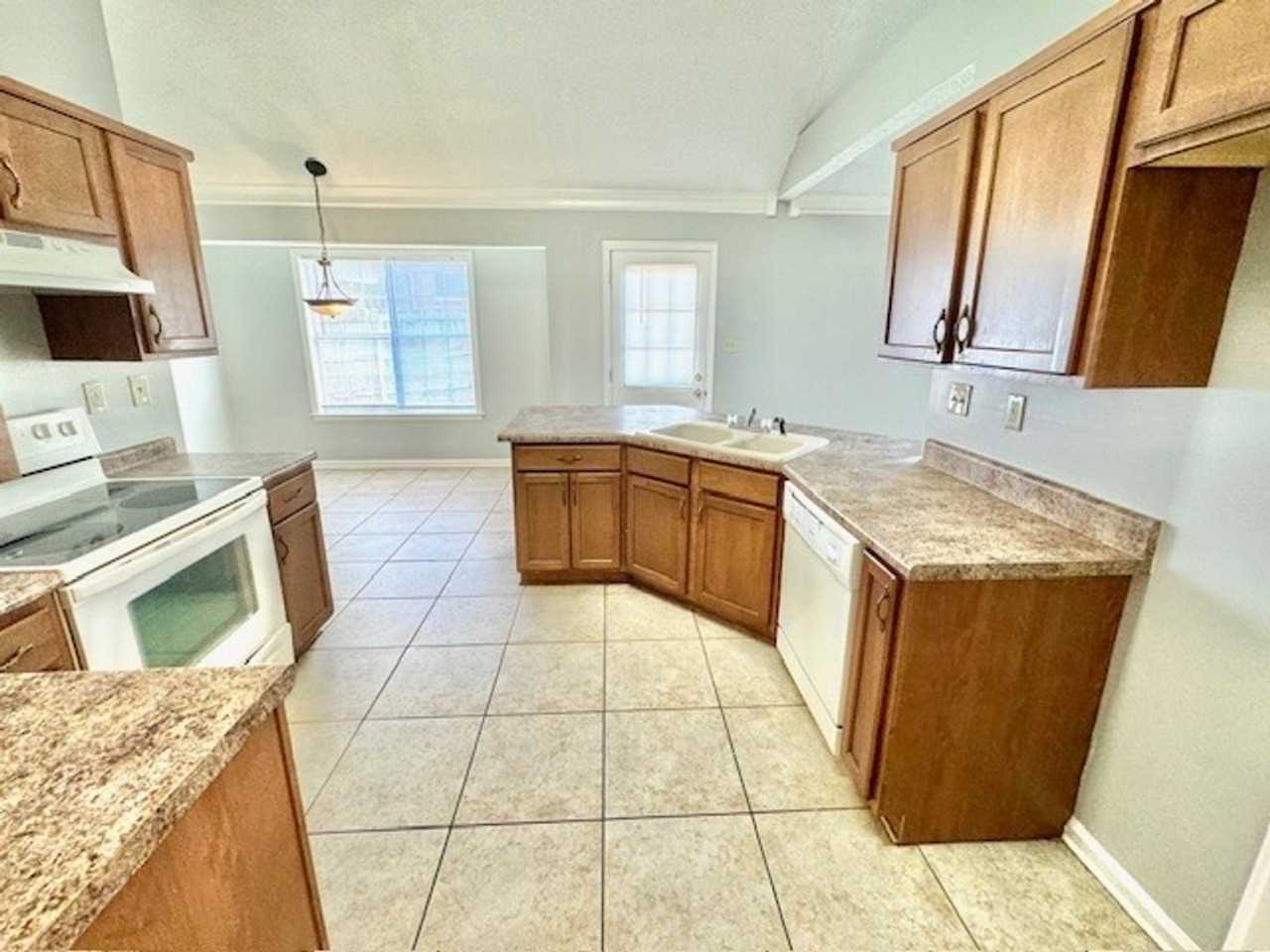 4742 Callaway Hills Dr - Photo 3 of 11