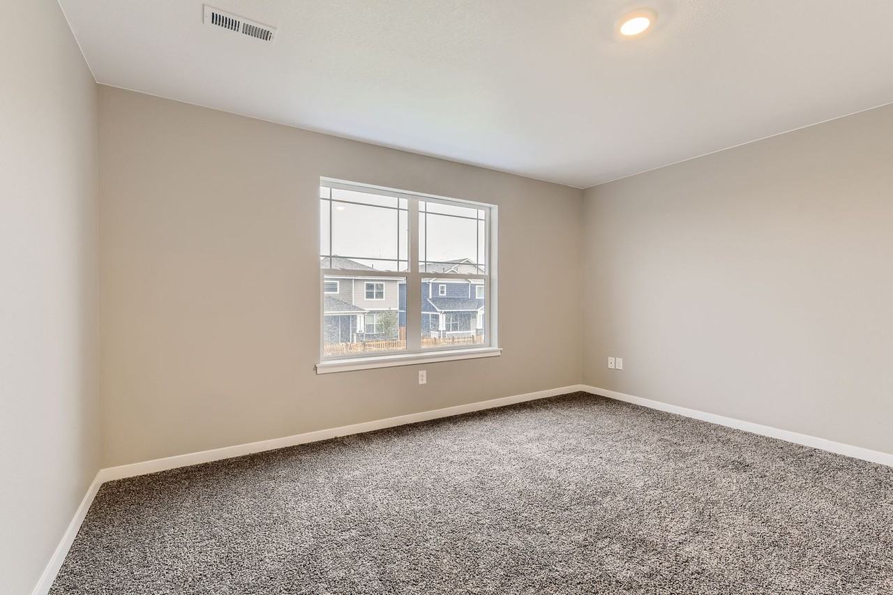 847 N Quatar St - Photo 5 of 14