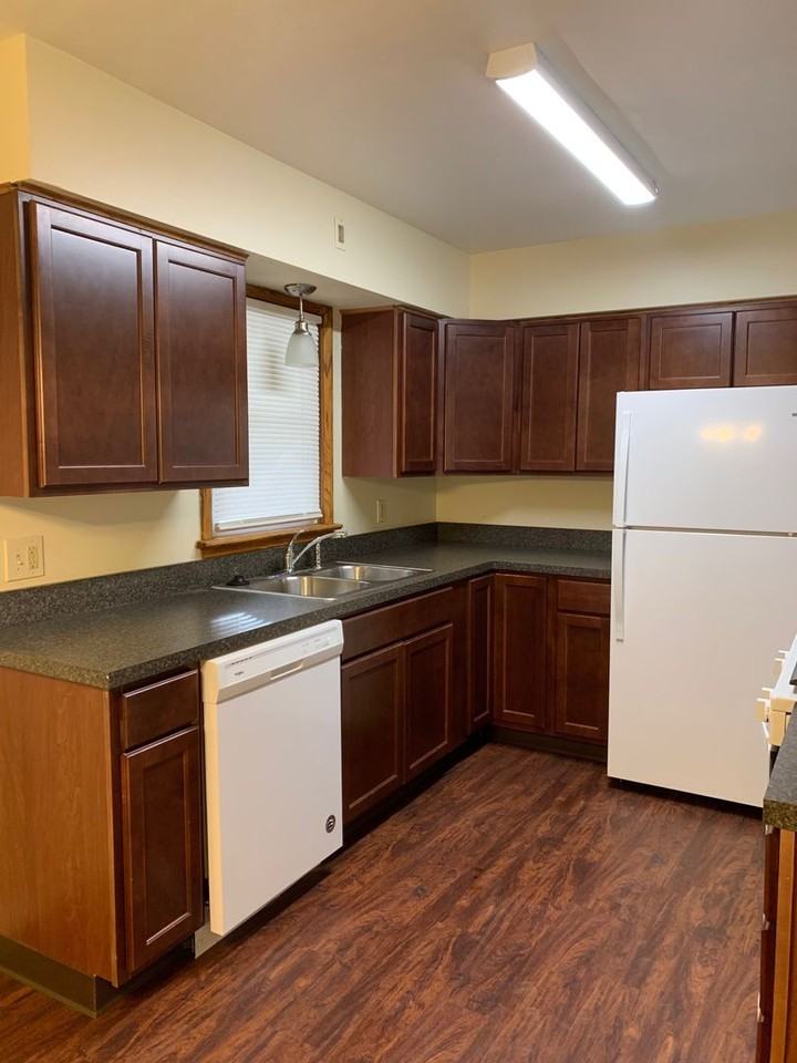1001 Logan Ave - Photo 6 of 20