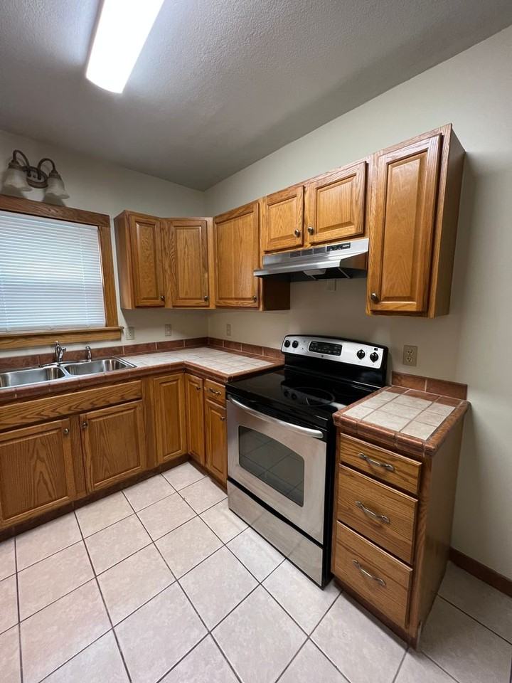 534 E Prospect St - Photo 4 of 14