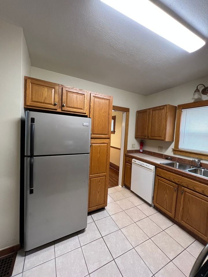 534 E Prospect St - Photo 3 of 14