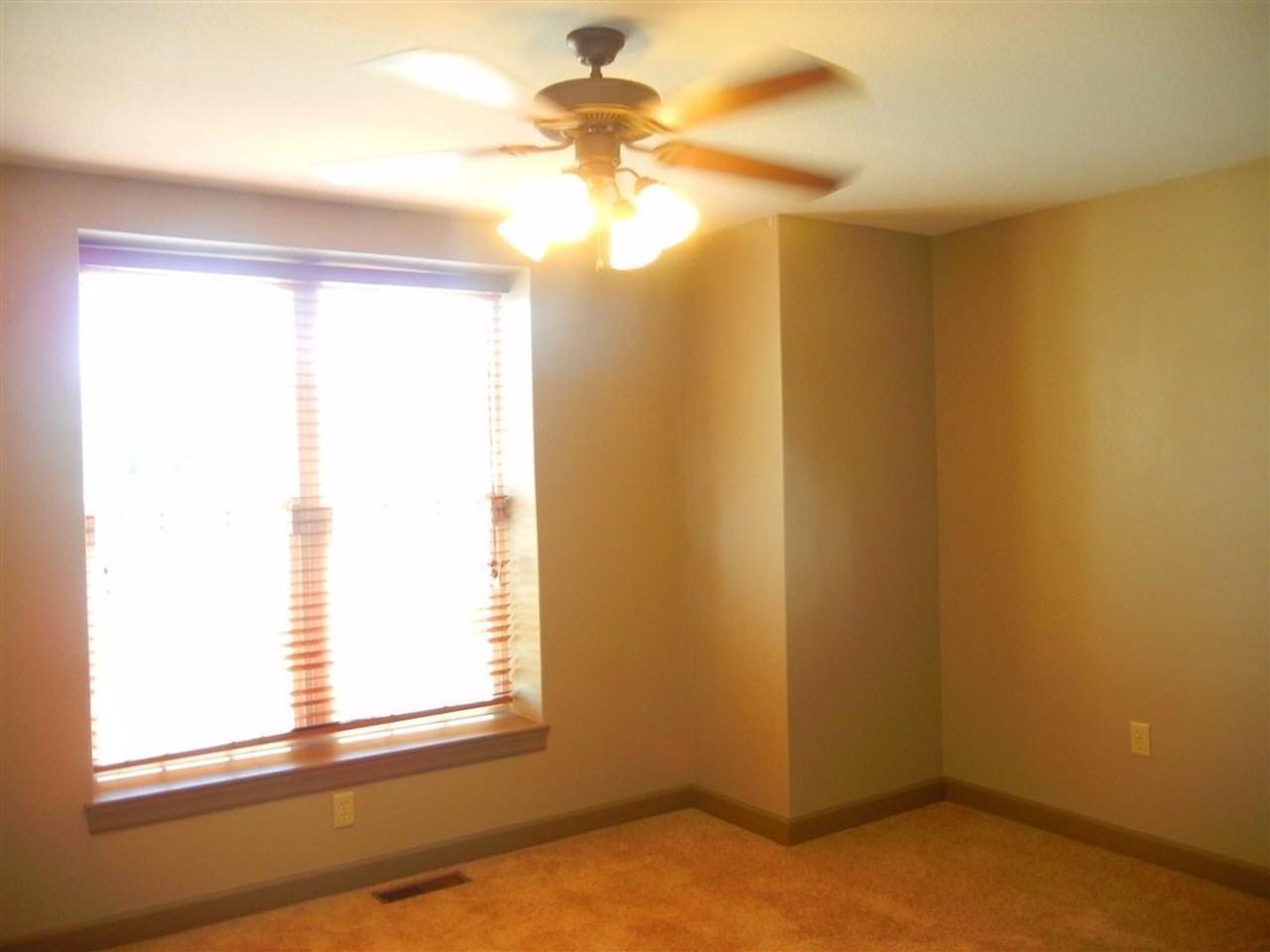 429 Stone Grove Dr - Photo 6 of 13