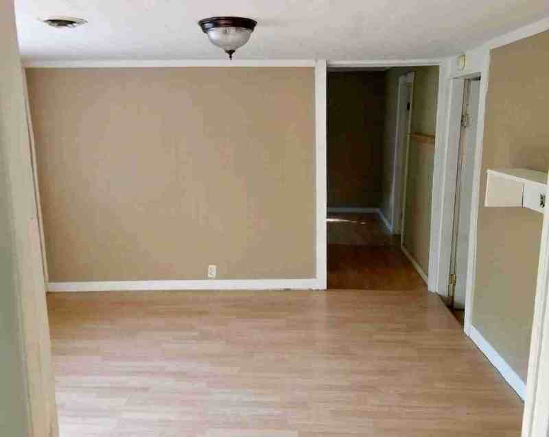 605 Dixon Springs Hwy - Photo 2 of 5