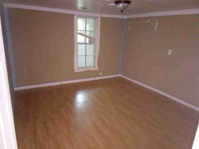 605 Dixon Springs Hwy - Photo 3 of 5