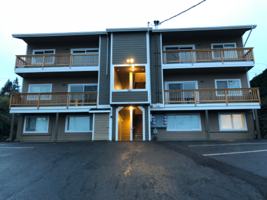 featured image of 321 Wycoff Avenue North #6