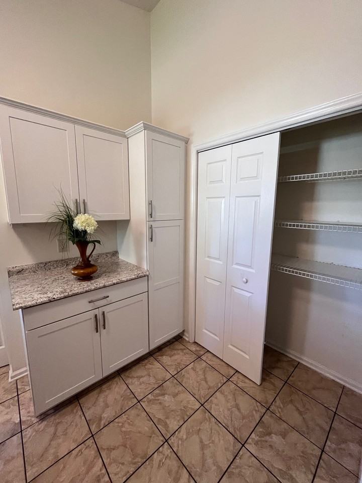 2753 Joyce Ct #NA - Photo 6 of 13