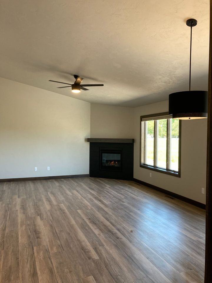 2394 Jacobsen Rd #NA - Photo 2 of 4