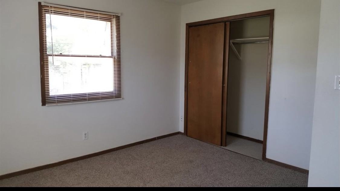 1004 Seminary St #2 - Photo 4 of 7