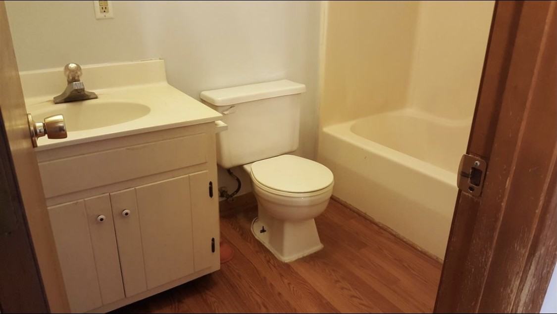 1004 Seminary St #2 - Photo 6 of 7