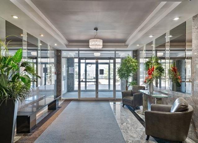 7300 Rue Saint-Zotique Est - Photo 2 of 13