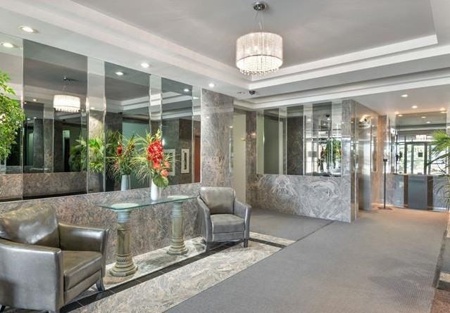 7300 Rue Saint-Zotique Est - Photo 3 of 13