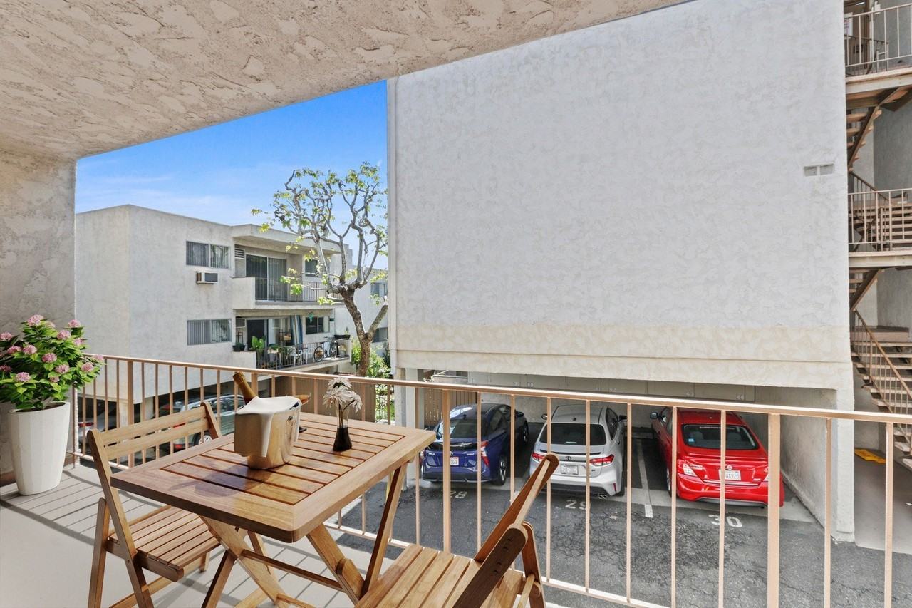 Casa De Vida - Photo 4 of 65