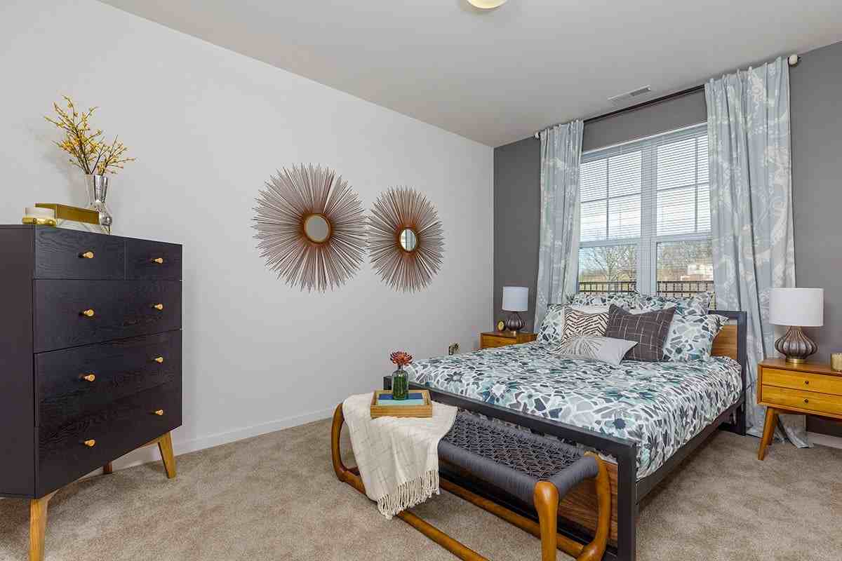 Oakcliff Apartments - Photo 4 of 13