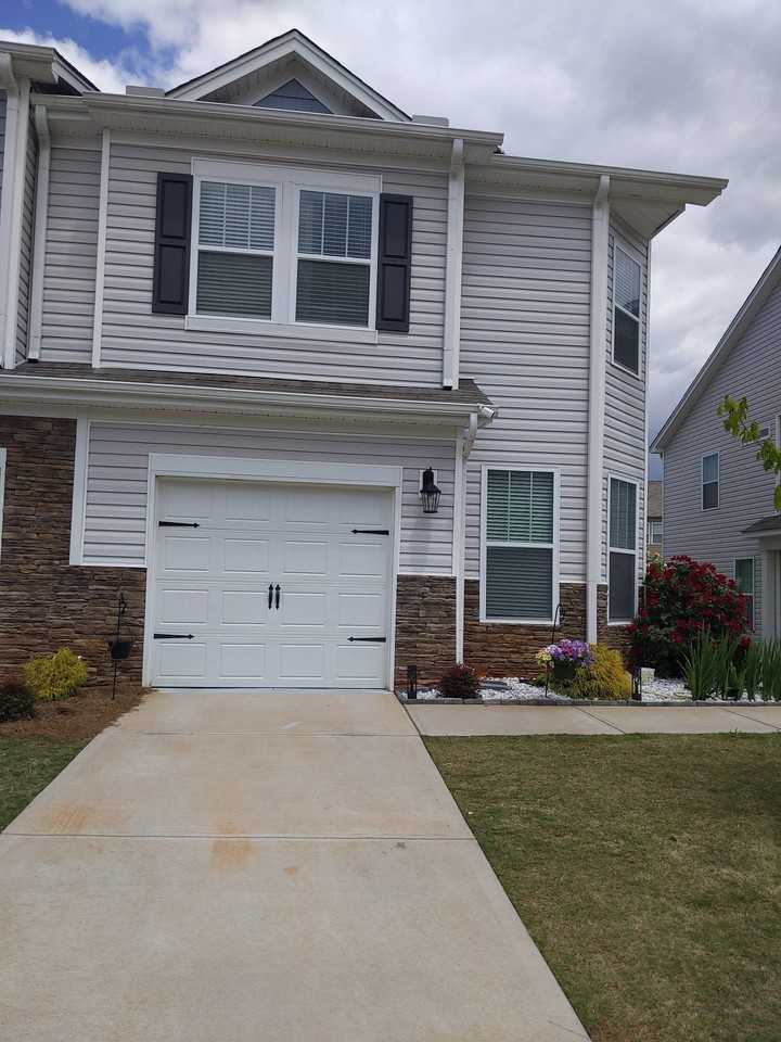 25 Planters Pl #1 - Photo 2 of 27