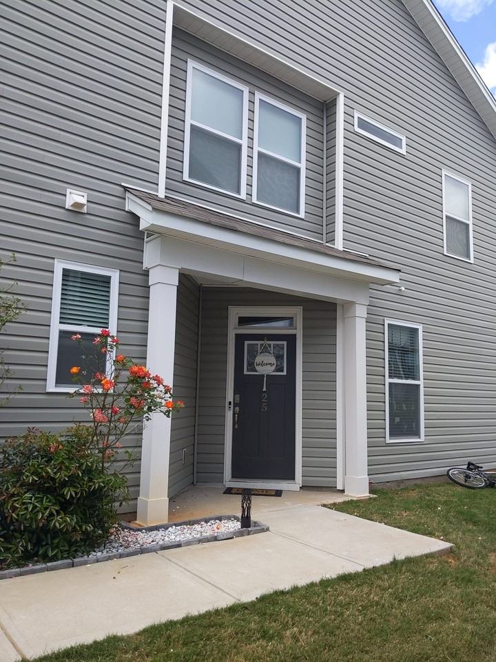 25 Planters Pl #1 - Photo 4 of 27