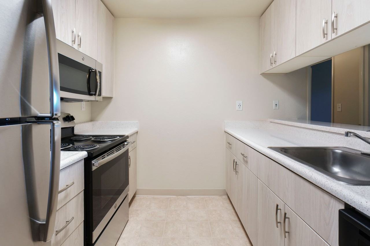 WOODSIDE - Photo 6 of 10