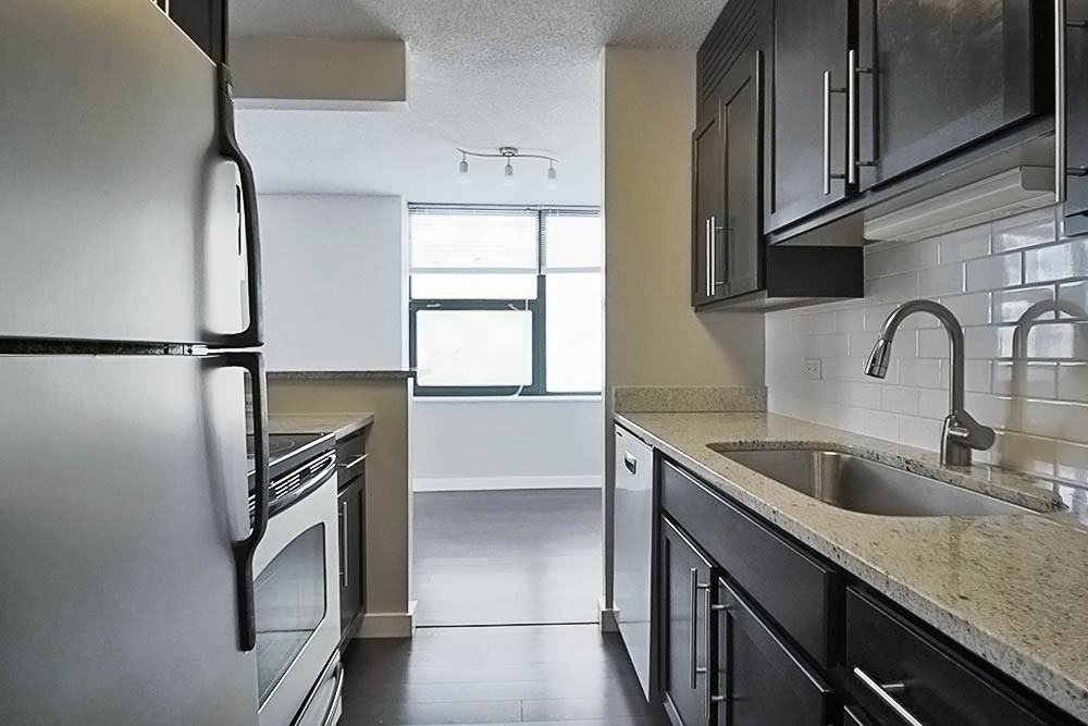 77 W Huron St #3-2-5 - Photo 5 of 35