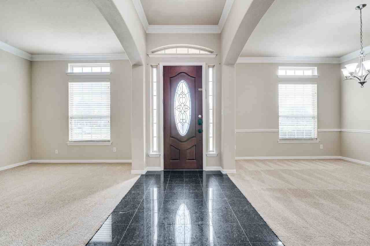 289 Stone Ridge Dr - Photo 2 of 25