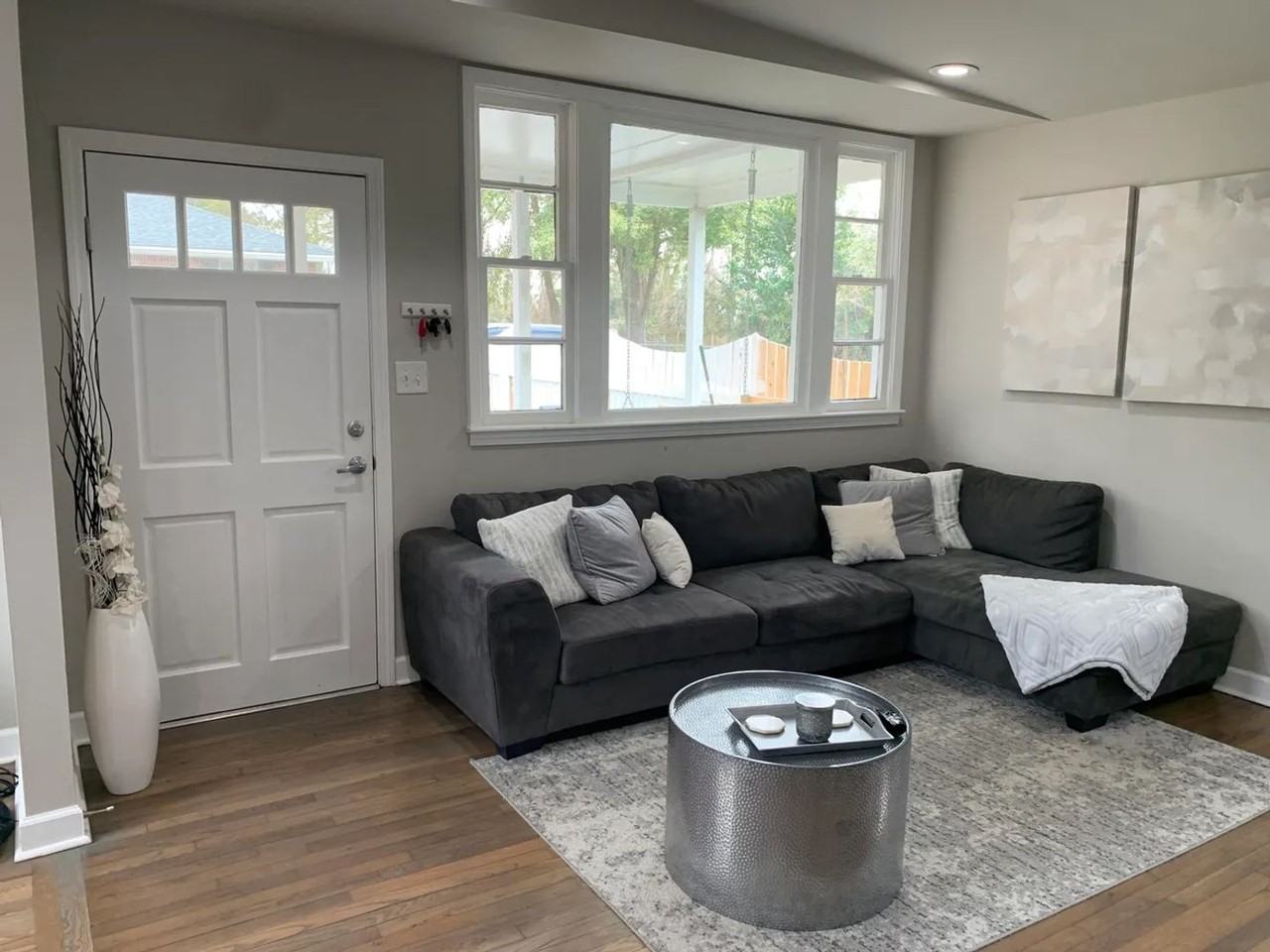 965 Main St - Photo 2 of 23