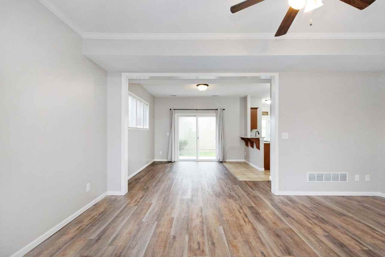 2621 Valentine Ln - Photo 5 of 27