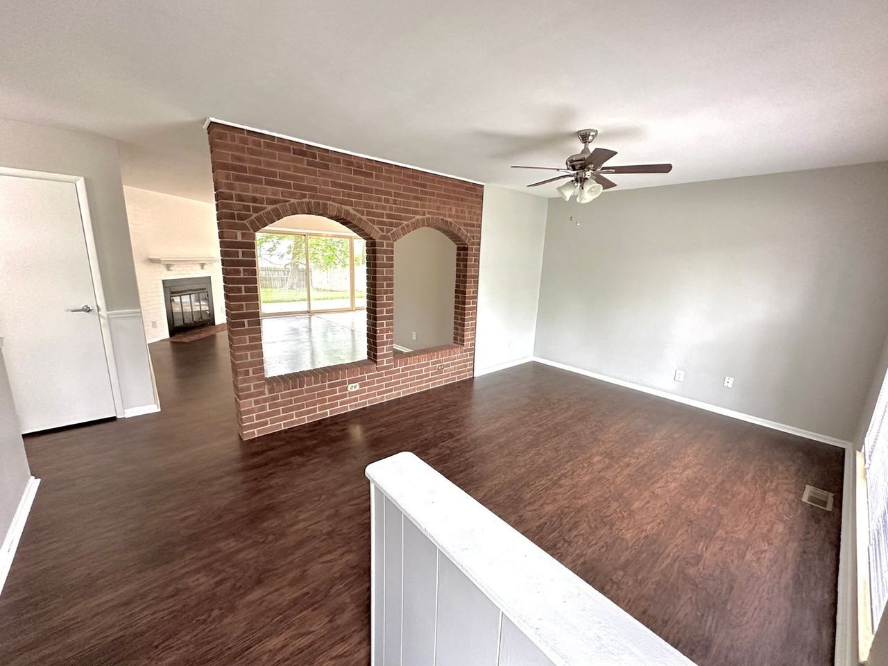 130 Timberwood Ln - Photo 2 of 20