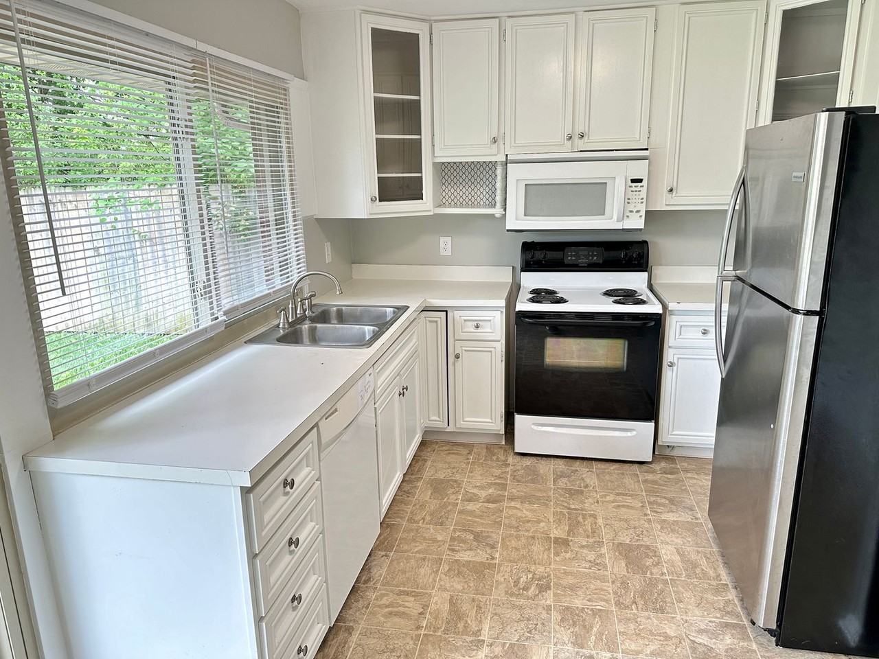 130 Timberwood Ln - Photo 7 of 20