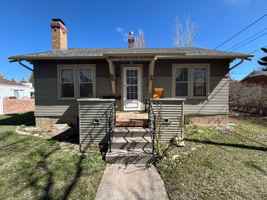 featured image of 1111 E Park Ave