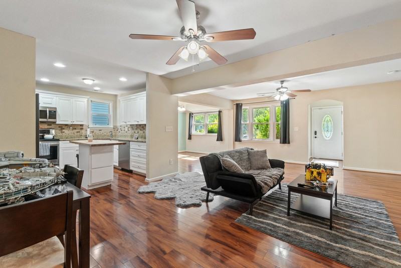 3315 Dunkirk Ave - Photo 5 of 26